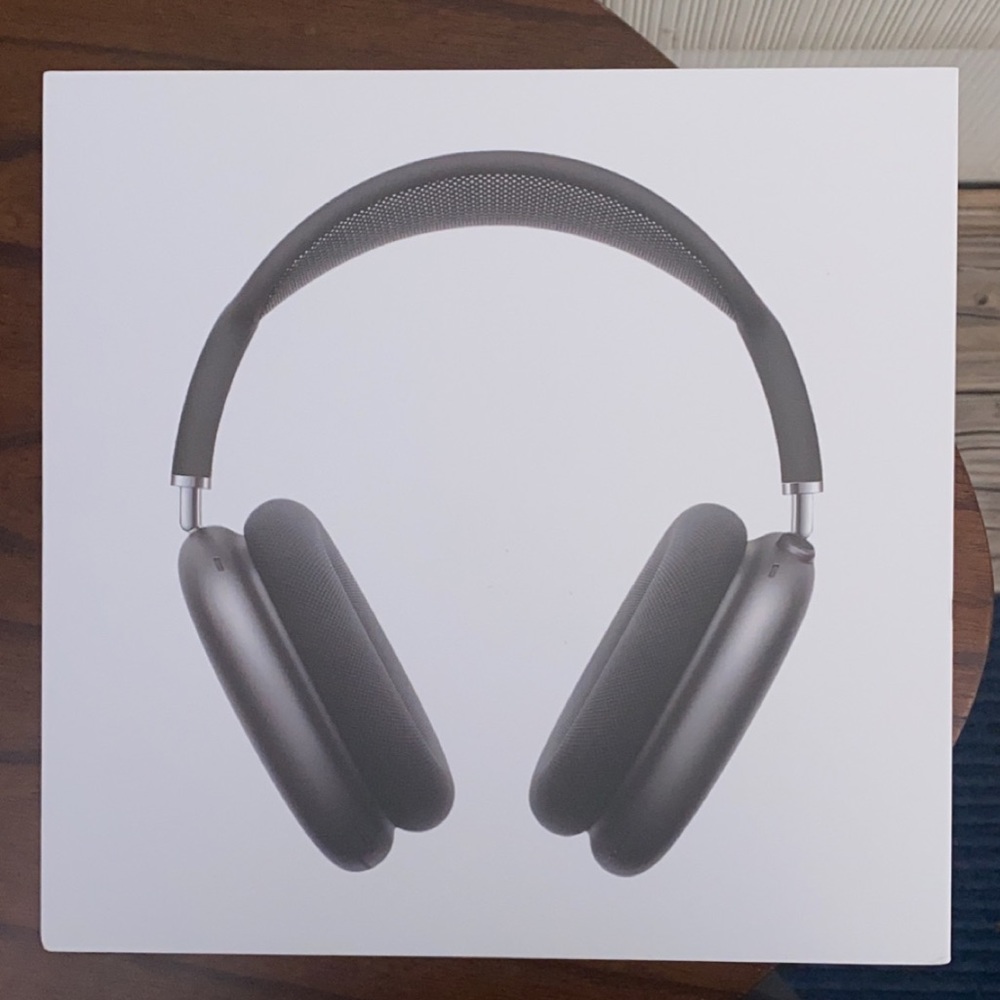 Apple AirPods Max Space Grey With Black Headband.